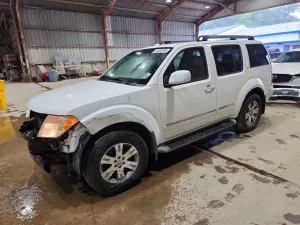 Nissan Pathfinder 4.0L 6 2012