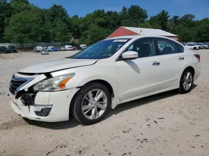 Nissan Altima 2.5L 4 2015
