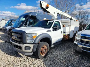 Ford F-450 SUPER DUTY 6.8L 10 2013