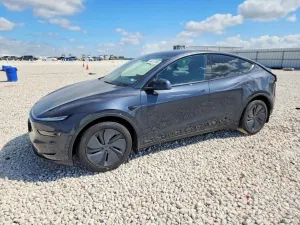 Tesla Model Y 2026
