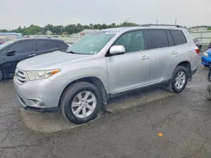 Toyota Highlander 3.5L 6 2013