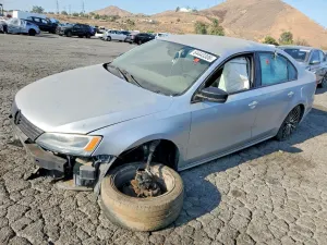 Volkswagen Jetta 2.0L 4 2011