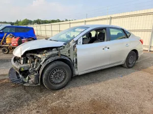 Nissan Sentra 1.8L 4 2016