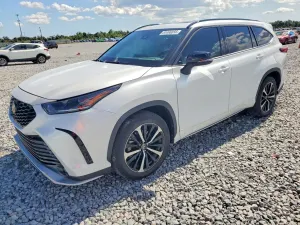 Toyota Highlander 3.5L 6 2022