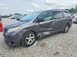 Toyota Sienna 3.5L 6 2012