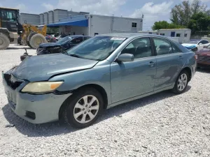 Toyota Camry BASE 2.5L 4 2011