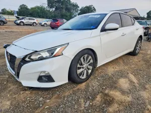 Nissan Altima 2.5L 4 2021