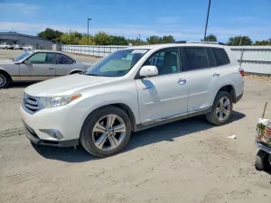 Toyota Highlander 3.5L 6 2013