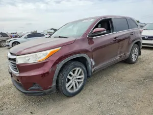 Toyota Highlander 3.5L 6 2015