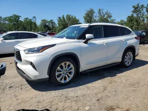 Toyota Highlander 3.5L 6 2021