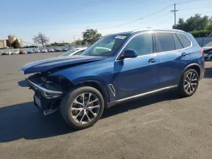 BMW X5 3.0L 6 2021