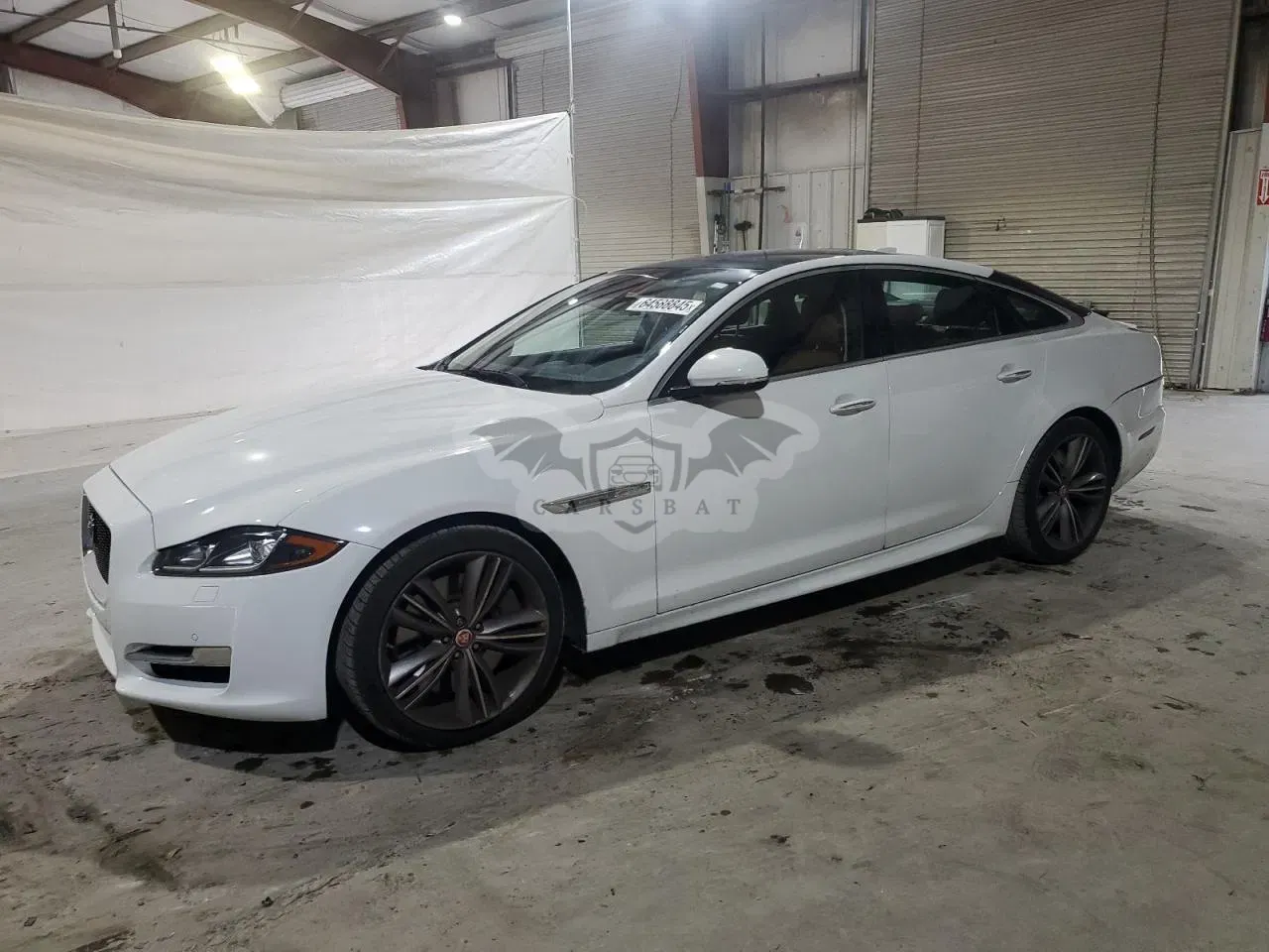 Jaguar XJ SUPERCHARGED 5.0L 8 2016