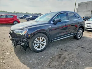 Audi Q3 2.0L 4 2025