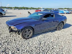 Ford Mustang 3.7L 6 2012