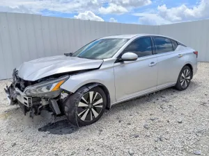 Nissan Altima 2.5L 4 2019