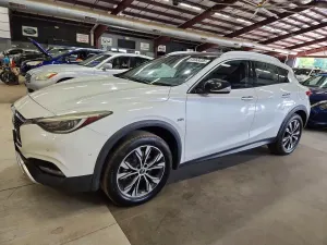 Infiniti QX30 2.0L 4 2017