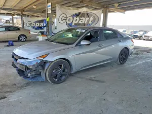 Hyundai Elantra 2.0L 4 2021
