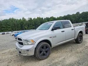 RAM 1500 5.7L 8 2015