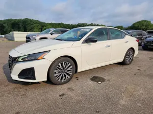 Nissan Altima 2.5L 4 2025