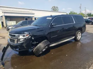 Chevrolet Suburban 5.3L 8 2015