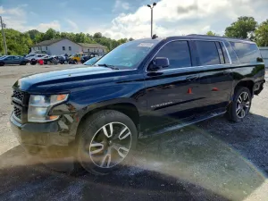 Chevrolet Suburban 5.3L 8 2015