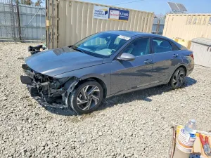 Hyundai Elantra 2.0L 4 2025
