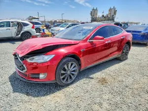 Tesla Model S 2013