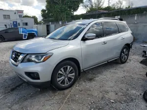 Nissan Pathfinder S 3.5L 6 2018