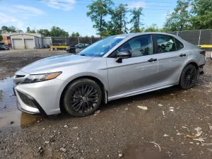 Toyota Camry 2.5L 4 2021