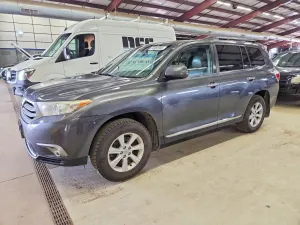 Toyota Highlander 3.5L 6 2013