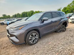 Toyota Highlander 3.5L 6 2021