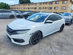 Honda Civic 1.5L 4 2016