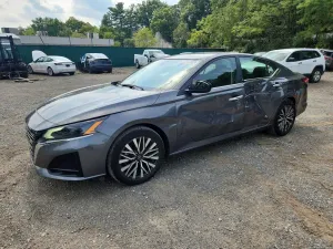 Nissan Altima 2.5L 4 2025