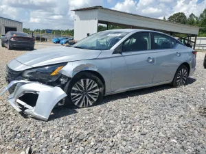 Nissan Altima SV 2.5L 4 2023