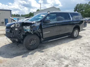 Chevrolet Suburban 5.3L 8 2024