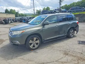 Toyota Highlander 3.5L 6 2013