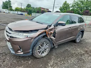 Toyota Highlander 3.5L 6 2018
