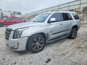 Cadillac Escalade 6.2L 8 2016