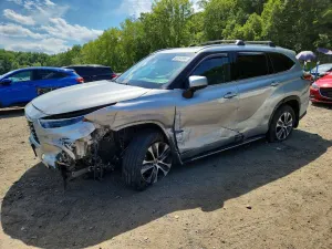 Toyota Highlander 3.5L 6 2022