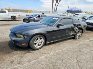 Ford Mustang 3.7L 6 2011