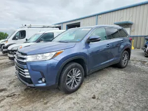 Toyota Highlander 3.5L 6 2019