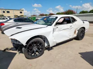 Dodge Challenger SXT 3.6L 6 2016