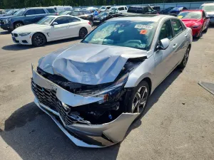 Hyundai Elantra 2.0L 4 2022