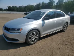 Volkswagen Jetta BASE 2.0L 4 2011