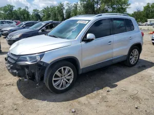 Volkswagen Tiguan 2.0L 4 2013