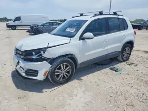 Volkswagen Tiguan 2.0L 4 2015
