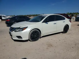Nissan Altima 2.5L 4 2017