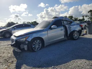 Infiniti Q50 3.7L 6 2015
