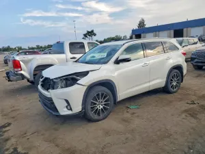 Toyota Highlander 3.5L 6 2018