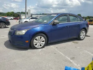Chevrolet Cruze LS 1.8L 4 2012